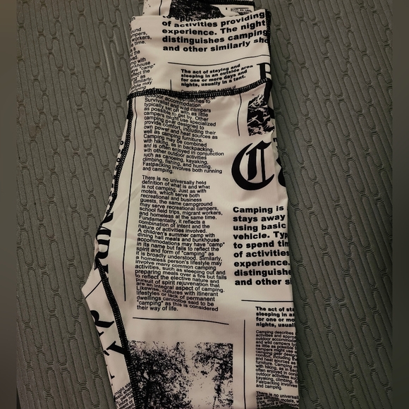 NWOT Sexy Newspaper Letter Print Leggings Tights Yoga Gym Pants - Picture 5 of 5